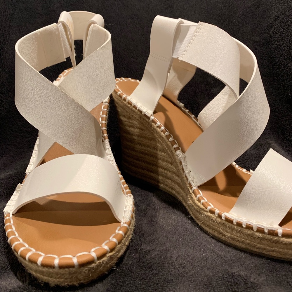 Women’s SO wedges size 9.5 white